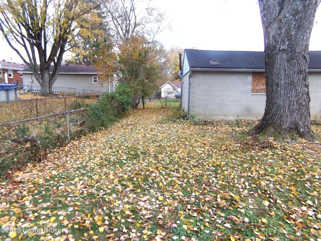 9409 Doewood Ln, Louisville, KY 40291