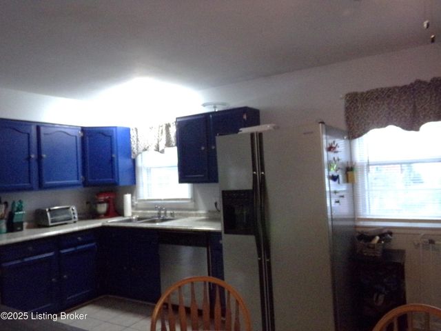 9409 Doewood Ln, Louisville, KY 40291