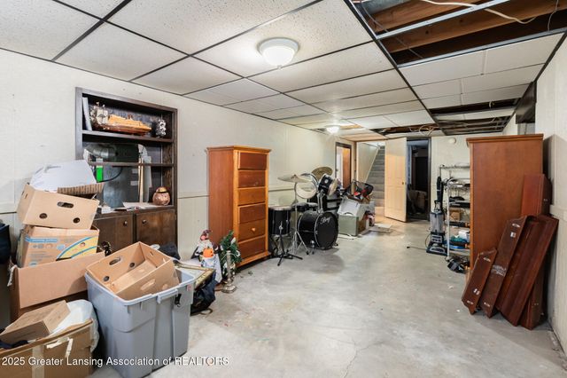 200 Mosley Avenue, Lansing, MI 48906