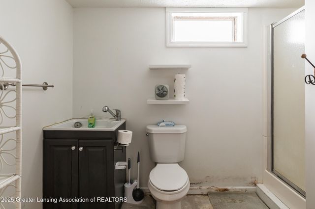 200 Mosley Avenue, Lansing, MI 48906