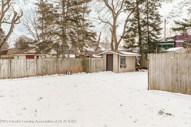 200 Mosley Avenue, Lansing, MI 48906