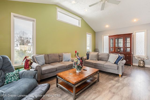 200 Mosley Avenue, Lansing, MI 48906