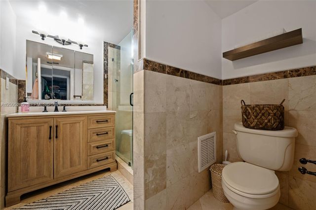 2555 Collins Avenue 1002, Miami Beach, FL 33140