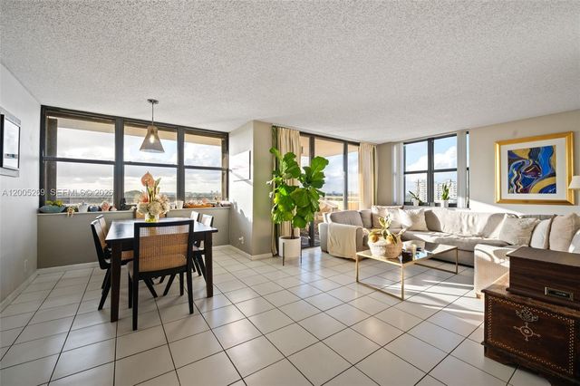 2555 Collins Avenue 1002, Miami Beach, FL 33140