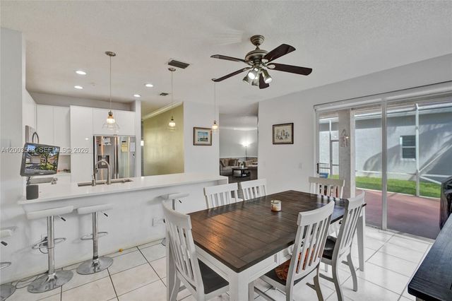 636 Sand Creek Cir, Weston, FL 33327