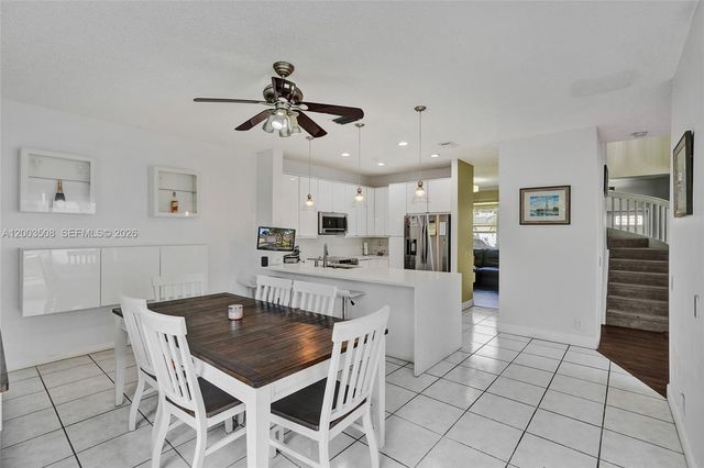 636 Sand Creek Cir, Weston, FL 33327