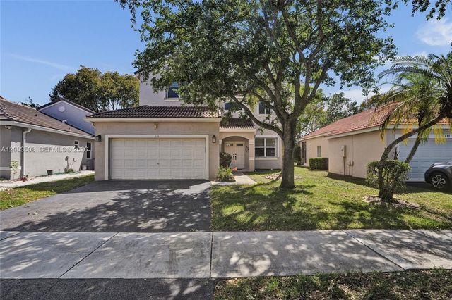 636 Sand Creek Cir, Weston, FL 33327