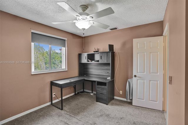 636 Sand Creek Cir, Weston, FL 33327