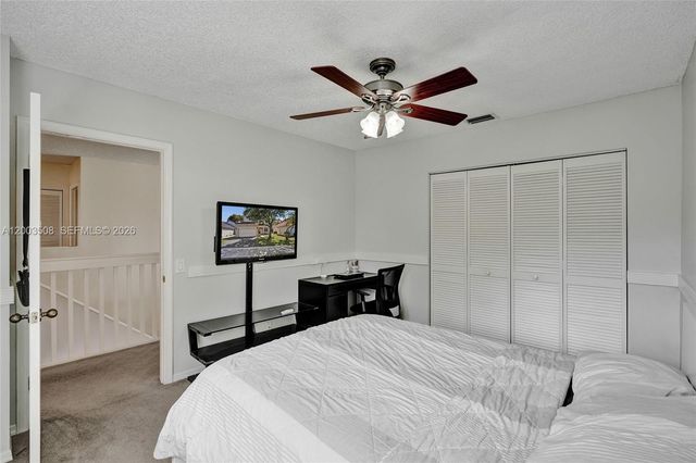 636 Sand Creek Cir, Weston, FL 33327