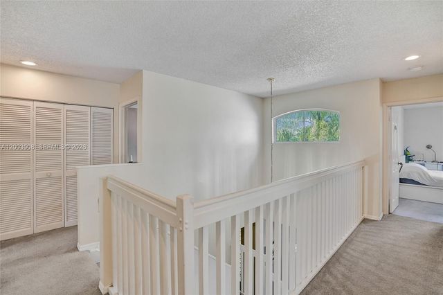 636 Sand Creek Cir, Weston, FL 33327