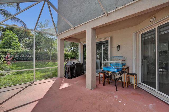 636 Sand Creek Cir, Weston, FL 33327