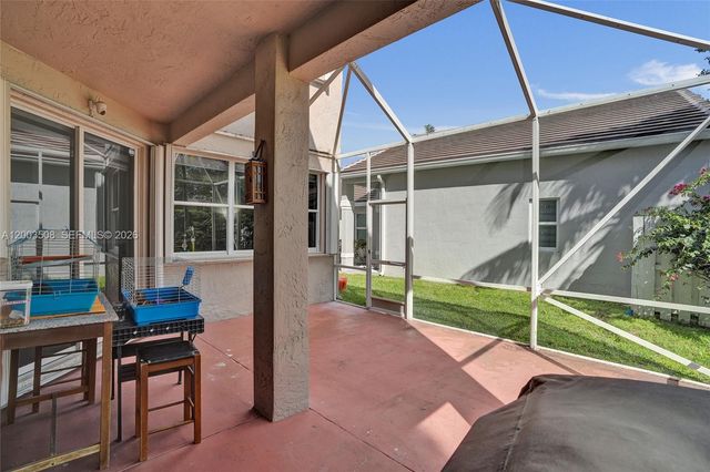 636 Sand Creek Cir, Weston, FL 33327