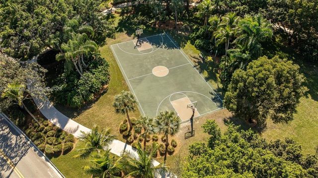 636 Sand Creek Cir, Weston, FL 33327