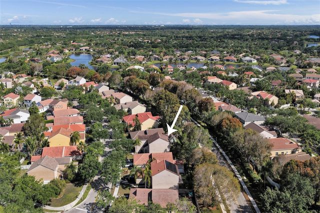 636 Sand Creek Cir, Weston, FL 33327