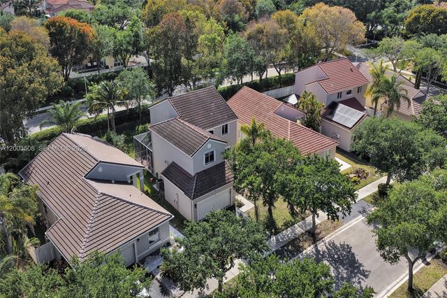 636 Sand Creek Cir, Weston, FL 33327