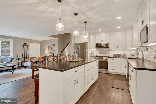 30 GARDENIA DR, Hanover, PA 17331