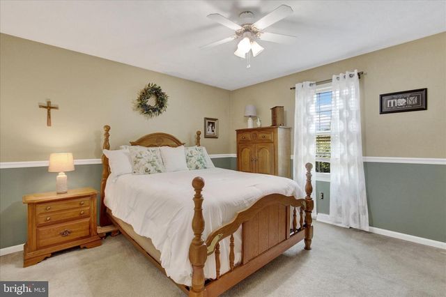 30 GARDENIA DR, Hanover, PA 17331