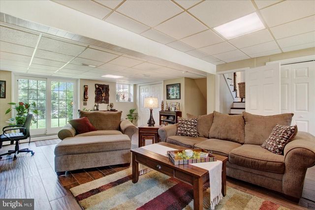 30 GARDENIA DR, Hanover, PA 17331
