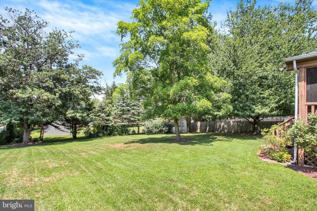 30 GARDENIA DR, Hanover, PA 17331