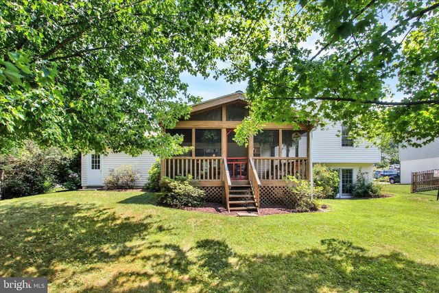 30 GARDENIA DR, Hanover, PA 17331