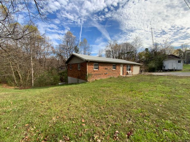 156 Doc Jones Road, Whitley City, KY 42653