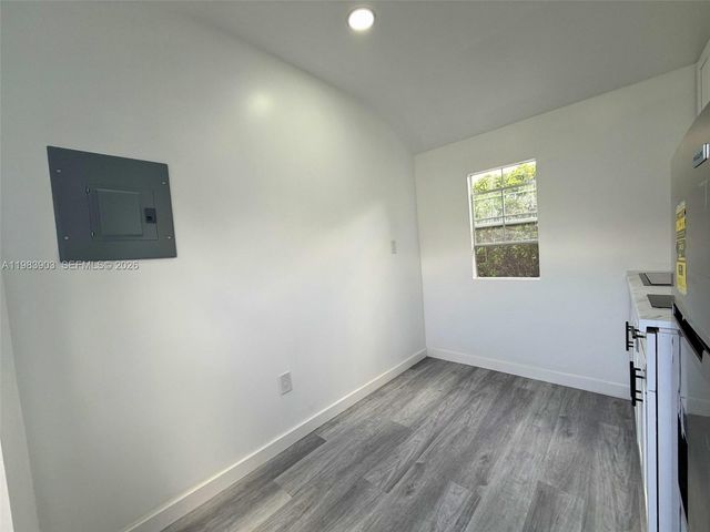 9255 SW 43rd Ter Rear, Miami, FL 33165