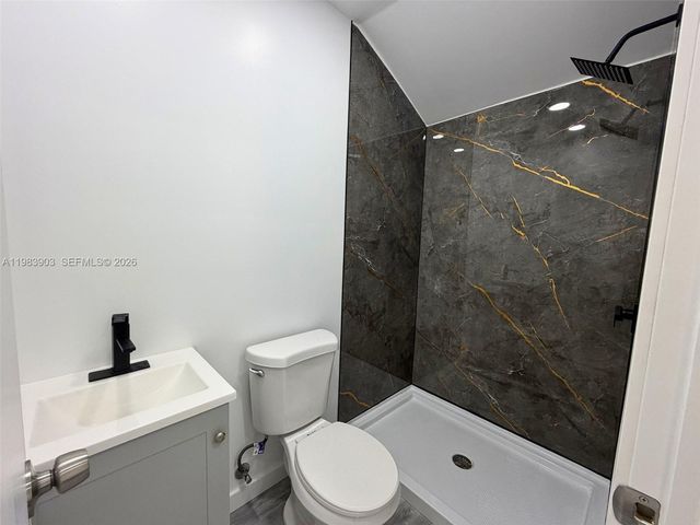 9255 SW 43rd Ter Rear, Miami, FL 33165