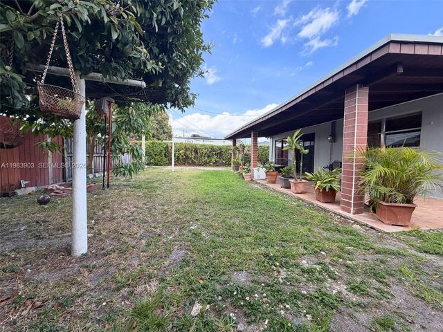 9255 SW 43rd Ter Rear, Miami, FL 33165