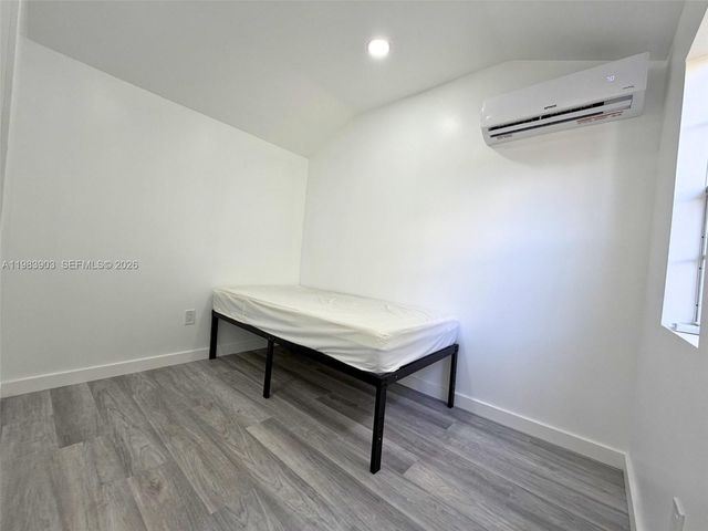 9255 SW 43rd Ter Rear, Miami, FL 33165