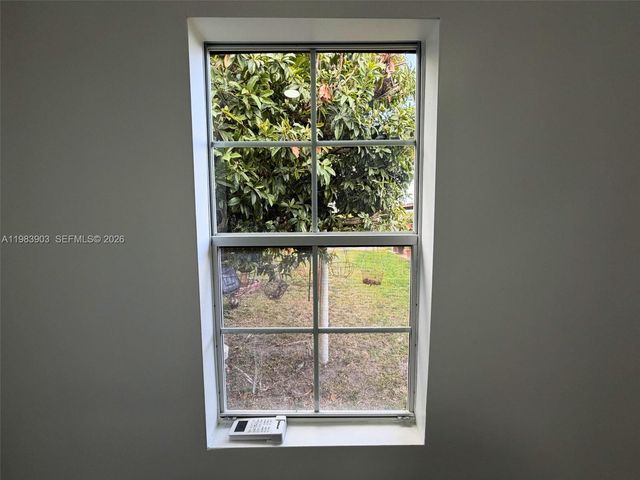 9255 SW 43rd Ter Rear, Miami, FL 33165