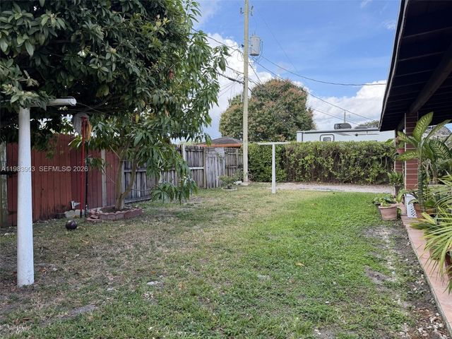 9255 SW 43rd Ter Rear, Miami, FL 33165