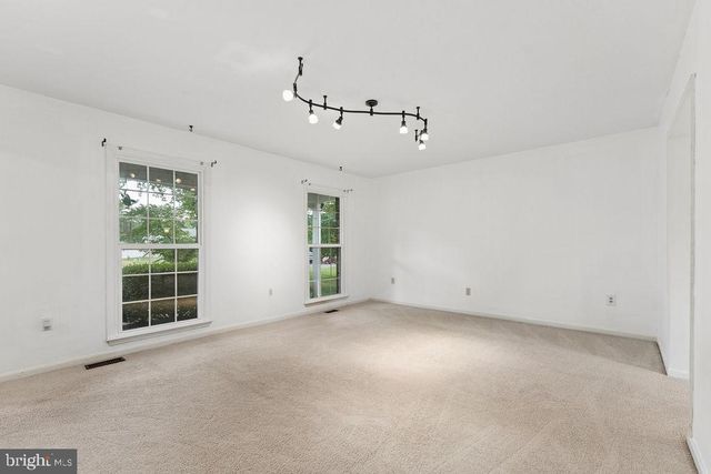 9622 AUTUMN PL, Manassas, VA 20110
