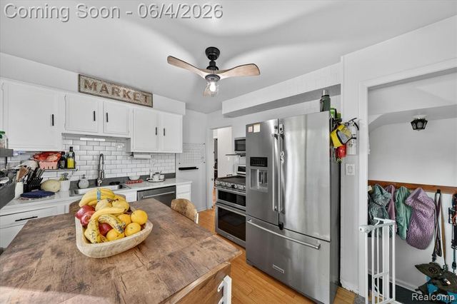 22729 Cleveland Street, Dearborn, MI 48124