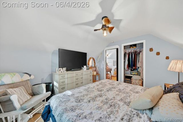 22729 Cleveland Street, Dearborn, MI 48124