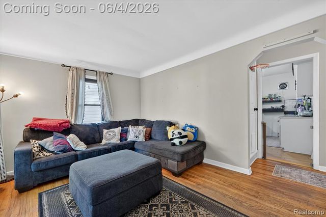 22729 Cleveland Street, Dearborn, MI 48124