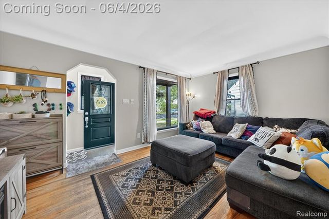 22729 Cleveland Street, Dearborn, MI 48124