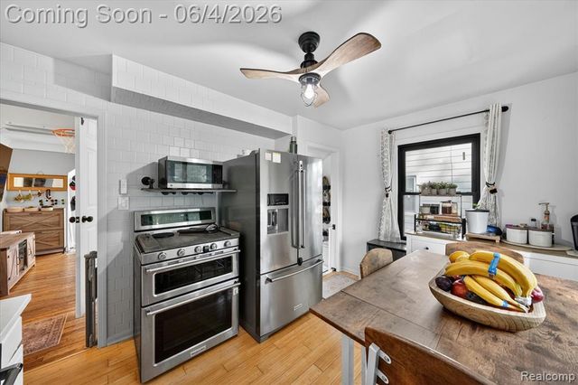 22729 Cleveland Street, Dearborn, MI 48124