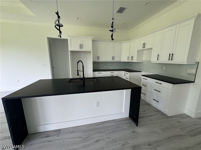 308 Golden Gate BLVD E, Naples, FL 34120