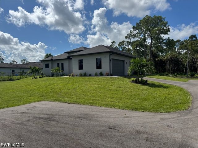 308 Golden Gate BLVD E, Naples, FL 34120