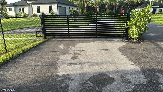 308 Golden Gate BLVD E, Naples, FL 34120