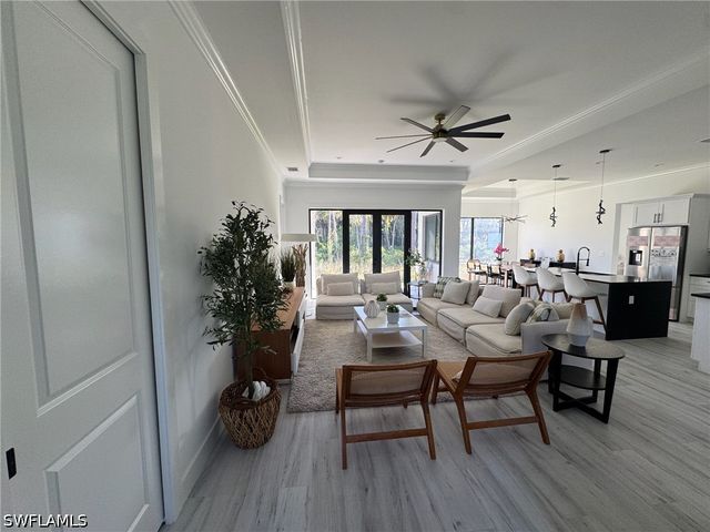 308 Golden Gate BLVD E, Naples, FL 34120