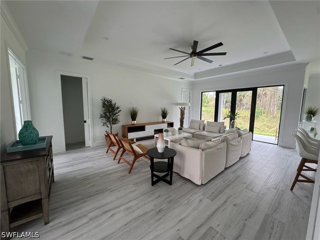 308 Golden Gate BLVD E, Naples, FL 34120
