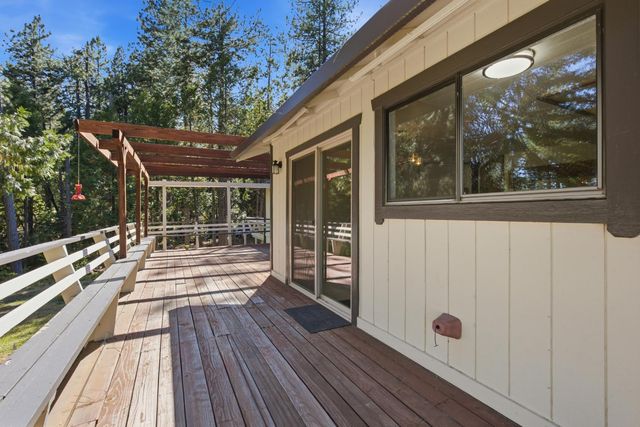 13581 Schooner Hill Dr, Grass Valley, CA 95945