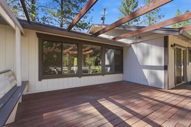 13581 Schooner Hill Dr, Grass Valley, CA 95945