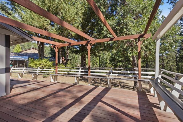 13581 Schooner Hill Dr, Grass Valley, CA 95945
