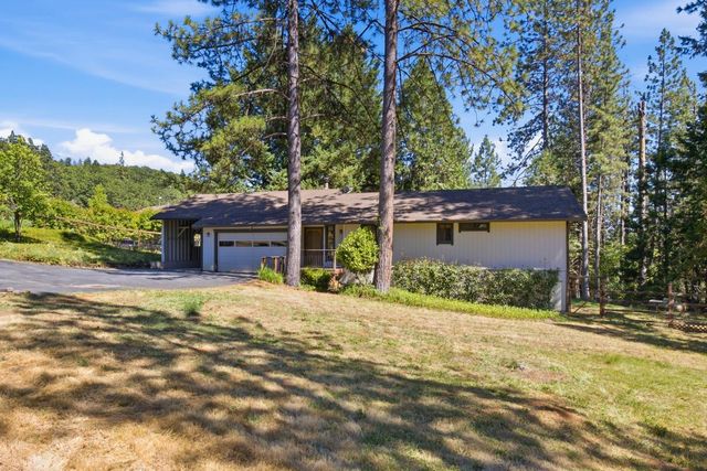 13581 Schooner Hill Dr, Grass Valley, CA 95945