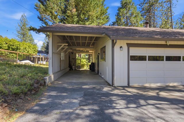 13581 Schooner Hill Dr, Grass Valley, CA 95945