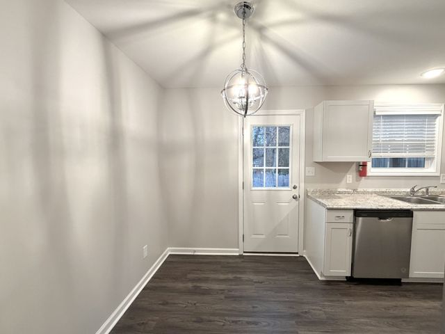 511 Britton Springs Rd Apt B1, Clarksville, TN 37042