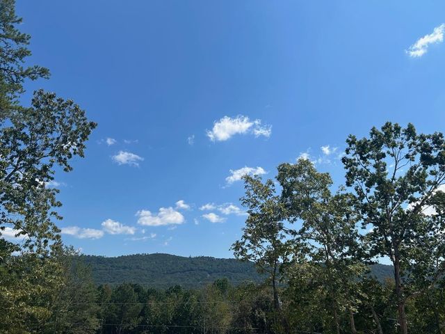 827 Bridges Rd, Rocky Face, GA 30740