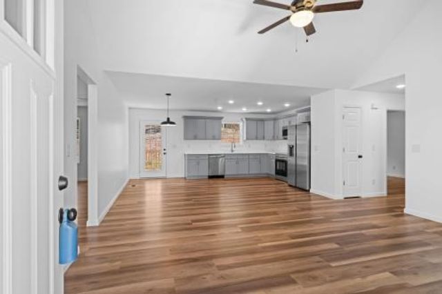 827 Bridges Rd, Rocky Face, GA 30740